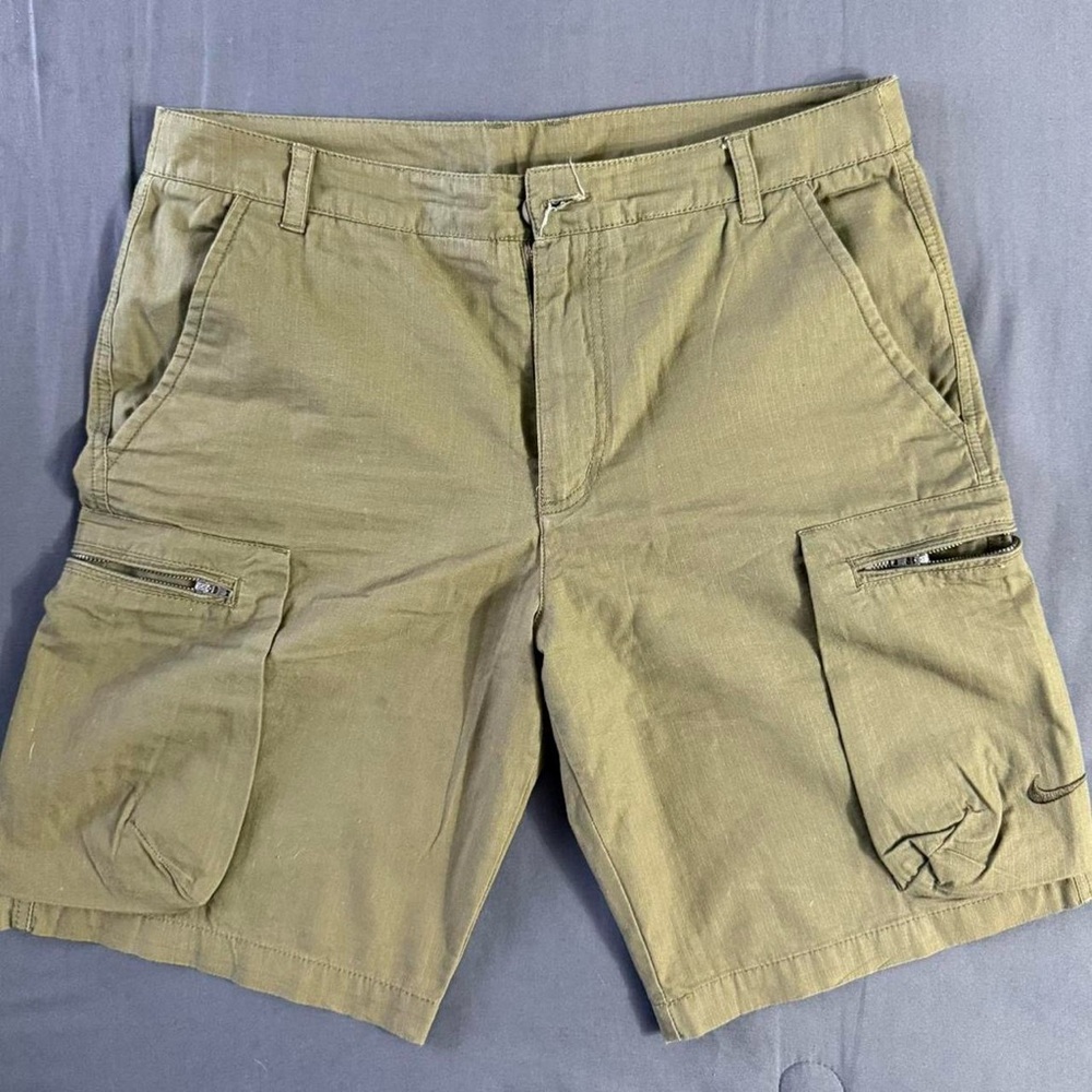 Nike cargo shorts